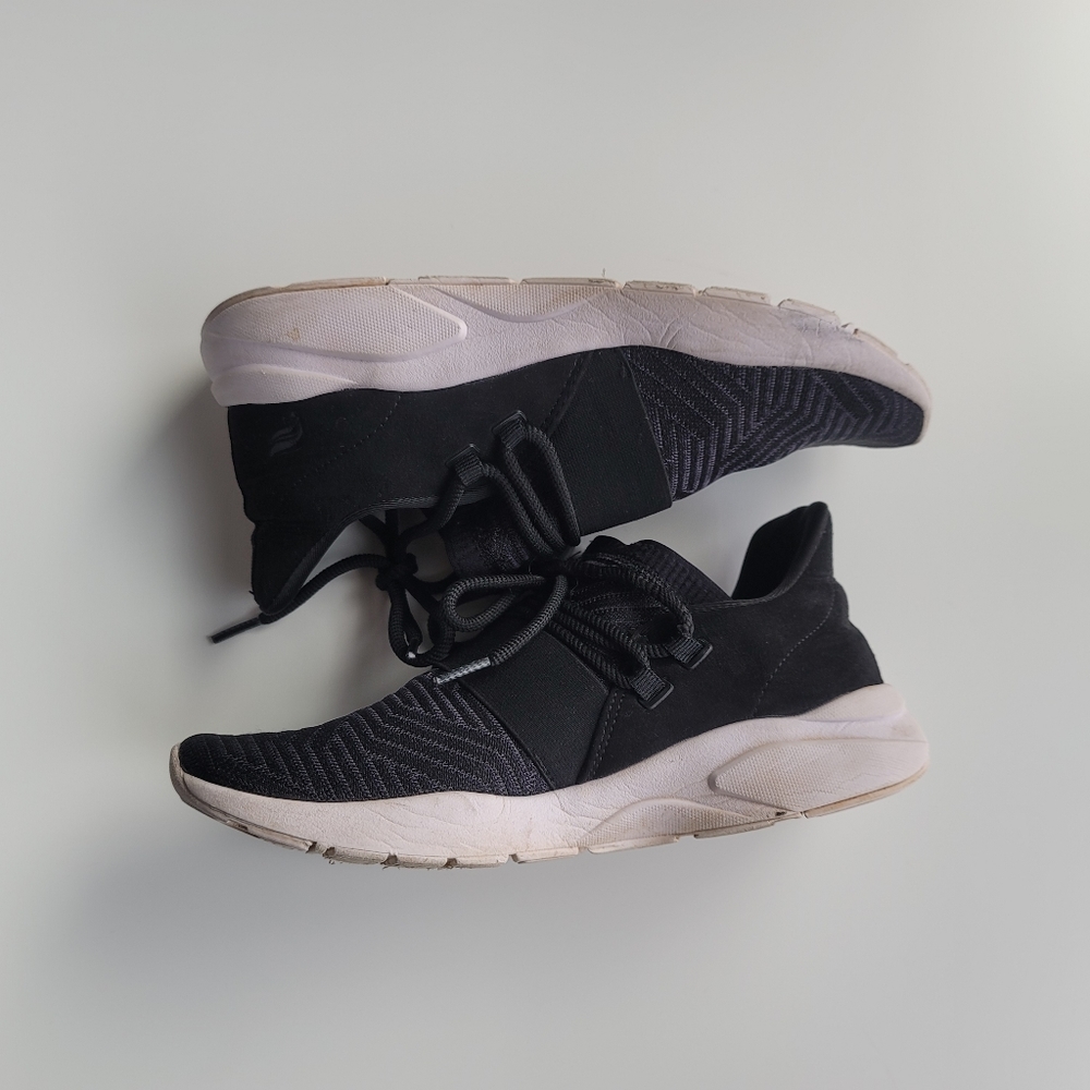 Fabletics Shoes - Picture 1 of 11